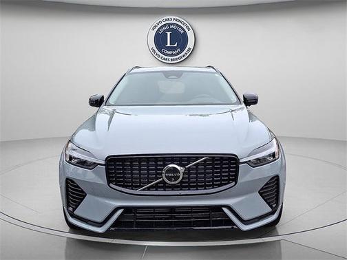 2024 Volvo XC60 Recharge Plug-In Hybrid T8 Ultimate Dark Theme