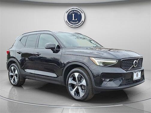 2025 Volvo XC40 Plus