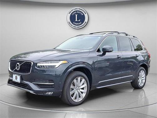 2016 Volvo XC90 T6 Momentum