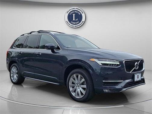 2016 Volvo XC90 T6 Momentum