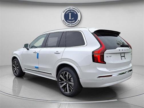 2025 Volvo XC90 B6 Core