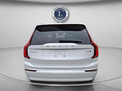 2025 Volvo XC90 B6 Core