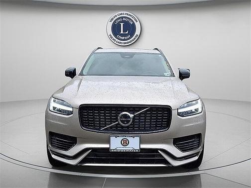 2023 Volvo XC90 Plus