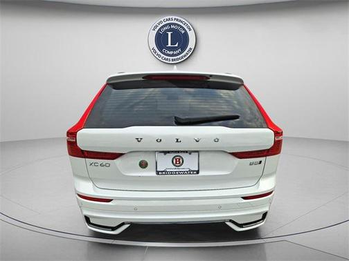 2025 Volvo XC60 B5 Plus