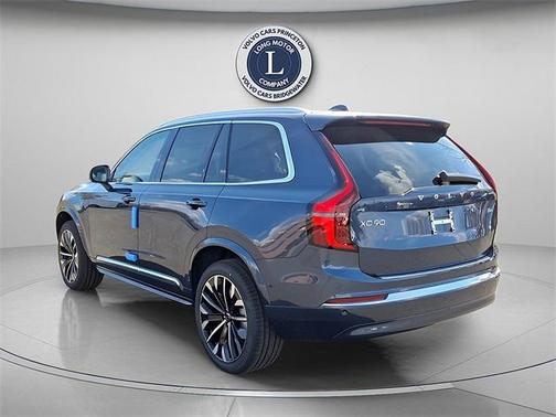2025 Volvo XC90 B6 Plus 6-Seater