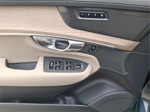 2026 Volvo XC90 B6 Plus 7-Seater