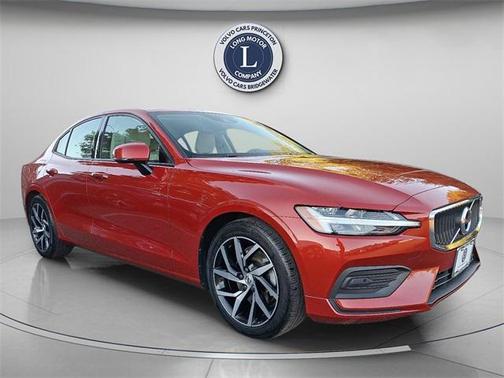 2020 Volvo S60 T5 Momentum