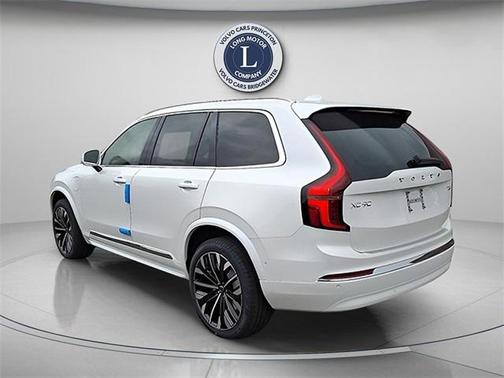 2025 Volvo XC90 Plug-In Hybrid T8 Ultra 7-Seater