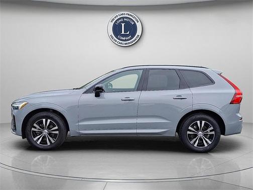 2024 Volvo XC60 B5 Core Dark Theme