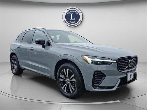 2024 Volvo XC60 B5 Core Dark Theme