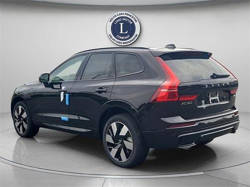 2025 Volvo XC60 Plug-In Hybrid T8 Plus