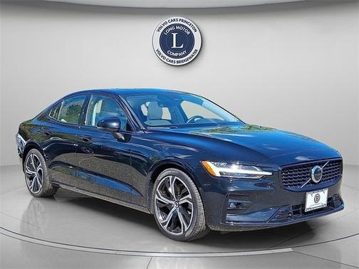 2023 Volvo S60 B5 AWD Plus Dark