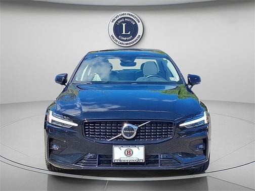 2023 Volvo S60 B5 AWD Plus Dark