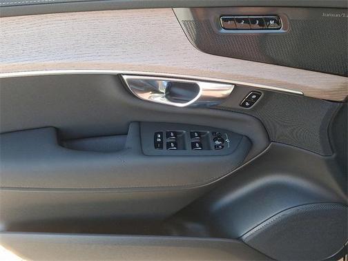 2026 Volvo XC90 B5 Plus 7-Seater