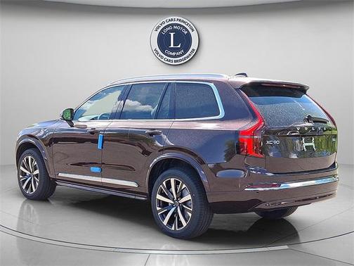 2025 Volvo XC90 B5 Core
