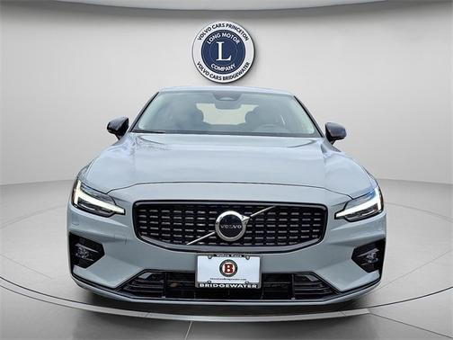2025 Volvo S60 B5 Core