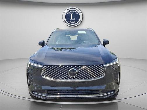 2025 Volvo XC90 B5 Core