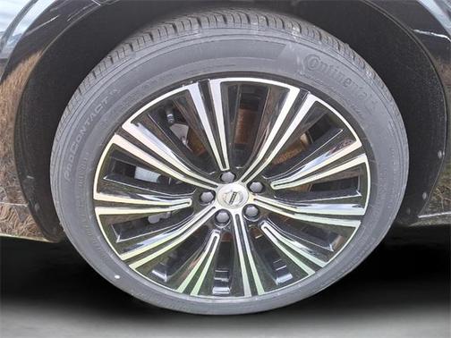 2025 Volvo S90 B6 Plus