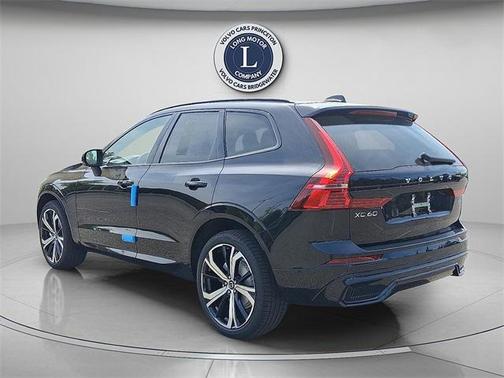2025 Volvo XC60 B5 Ultra