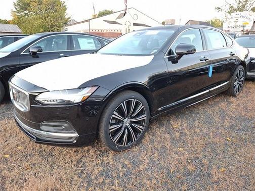2025 Volvo S90 B6 Plus