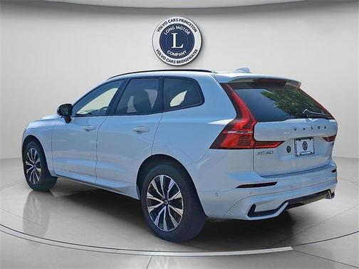 2023 Volvo XC60 B5 Plus Dark Theme