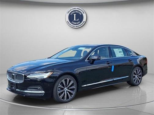 2025 Volvo S90 B6 Plus