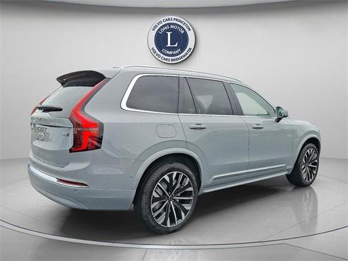 2026 Volvo XC90 B6 Ultra 7-Seater