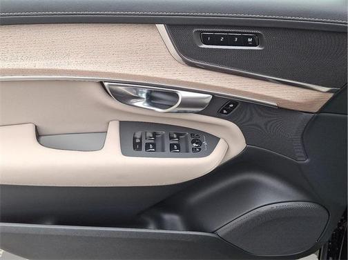 2026 Volvo XC90 B5 Core