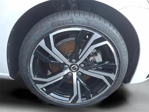 2024 Volvo S60 B5 Core Dark Theme