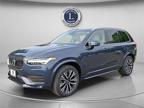 2022 Volvo XC90 T5 Momentum