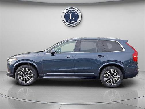 2022 Volvo XC90 T5 Momentum