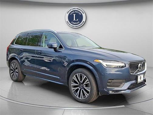 2022 Volvo XC90 T5 Momentum