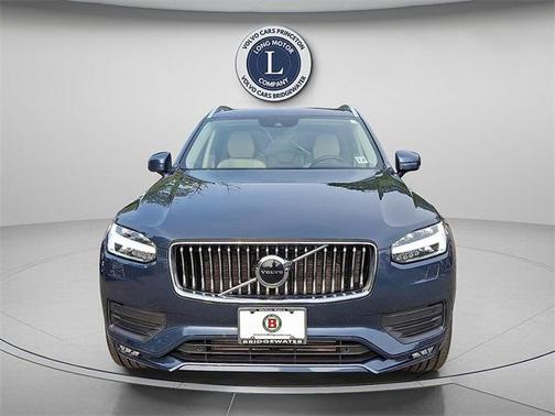 2022 Volvo XC90 T5 Momentum