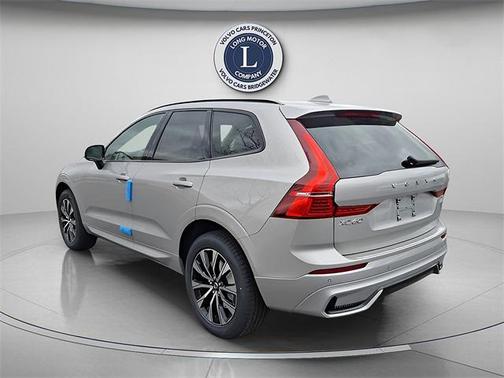 2025 Volvo XC60 B5 Core