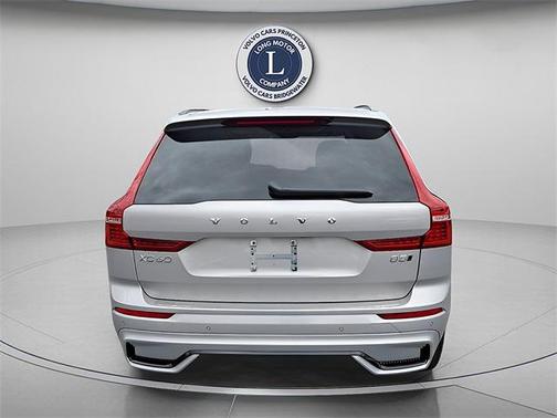2025 Volvo XC60 B5 Core