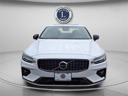 2025 Volvo S60 B5 Core