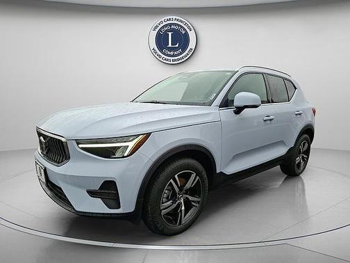 Cloud Blue 2025 Volvo XC40 Core