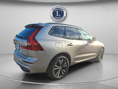 2025 Volvo XC60 B5 Core