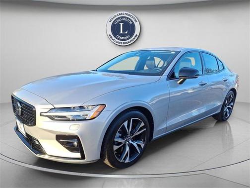 2025 Volvo S60 B5 Core