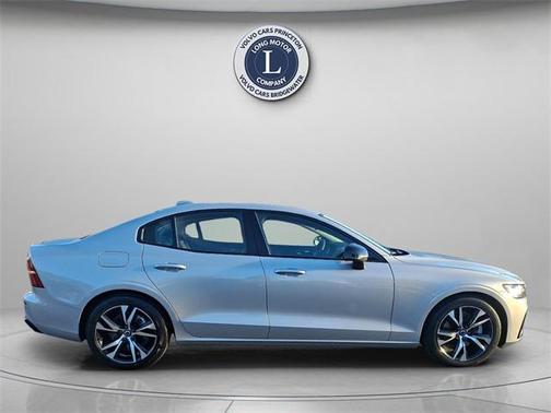 2025 Volvo S60 B5 Core