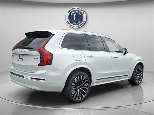 2026 Volvo XC90 B6 Plus 7-Seater