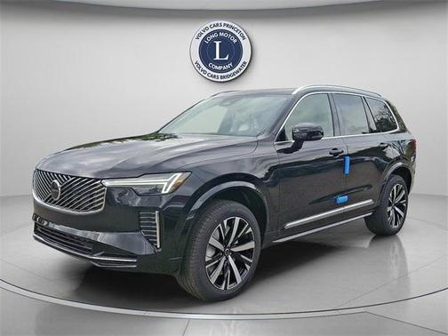 2026 Volvo XC90 B5 Core