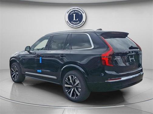 2026 Volvo XC90 B5 Core