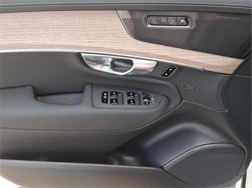 2026 Volvo XC90 B5 Plus 7-Seater