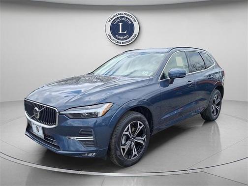 2022 Volvo XC60 B5 Momentum