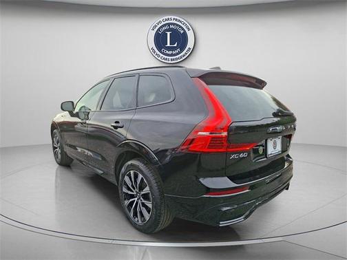2025 Volvo XC60 B5 Core
