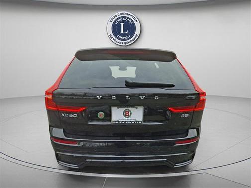 2025 Volvo XC60 B5 Core