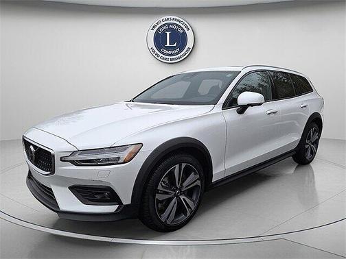 2025 Volvo V60 Cross Country Plus