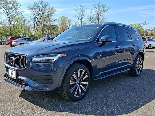 2023 Volvo XC90 B5 AWD Core