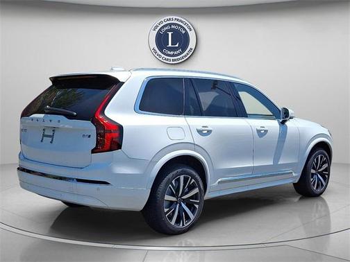 2026 Volvo XC90 B5 Core